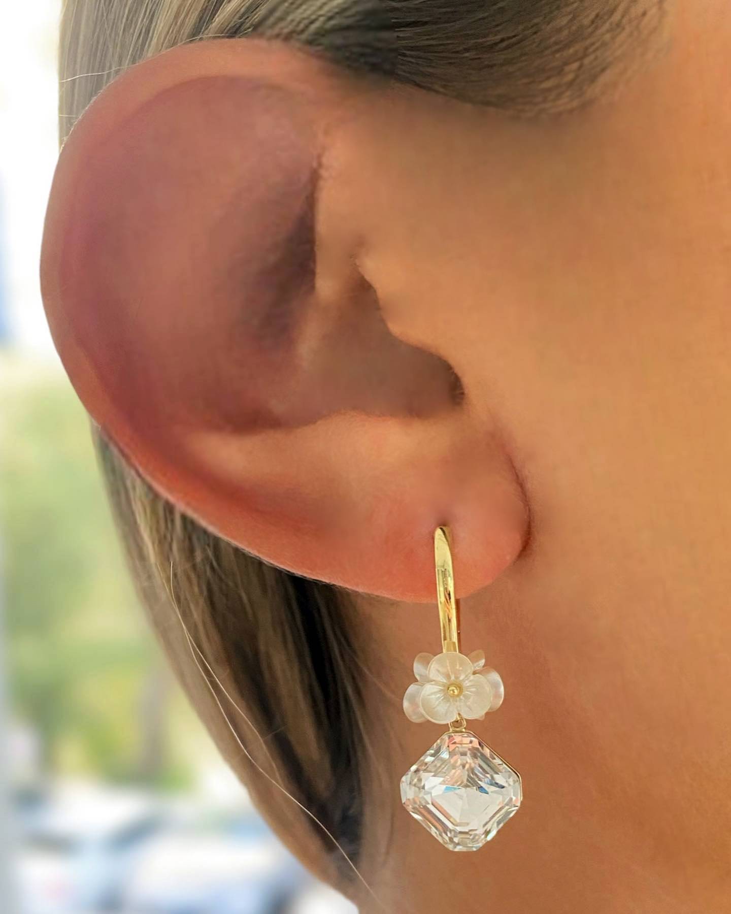 Aretes Largos 18k Gold Fashion con Zirconias