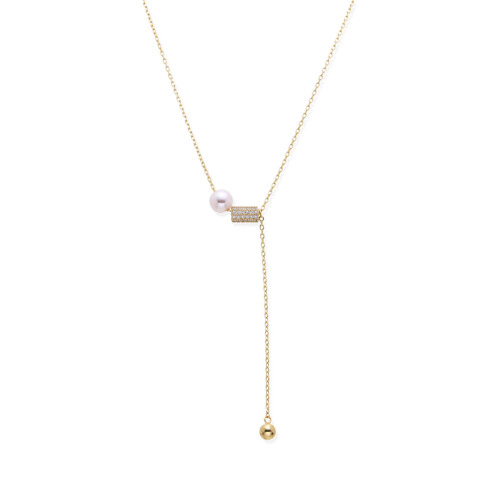 Vila Veloni Letter O Necklace, made of thread and natural stone